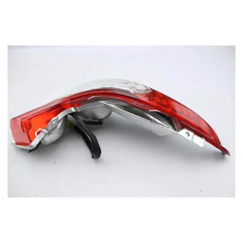 Feu arriere droit HONDA FES 125 S WING ABS 2011 - 2011