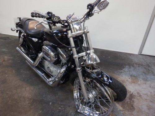 HARLEY DAVIDSON SPORTSTER 883 04-05