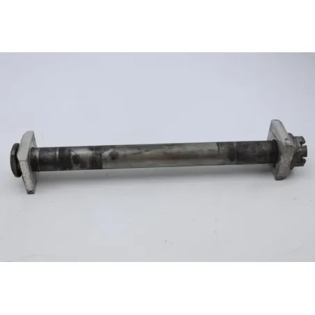 Axe de roue arriere SUZUKI GSXR 1300 HAYABUSA 1999 - 2007
