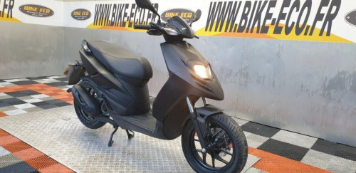 APRILIA SR 50 MOTARD