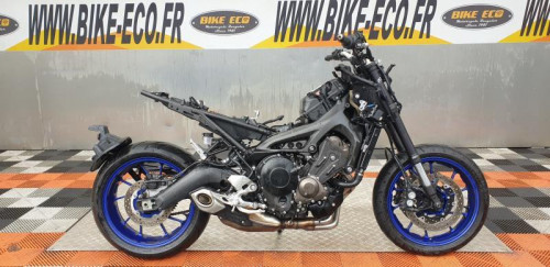YAMAHA MT-09 900