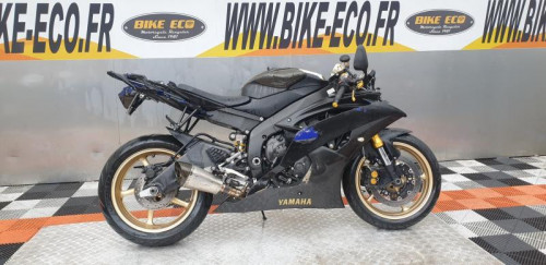 YAMAHA YZF 600 R6