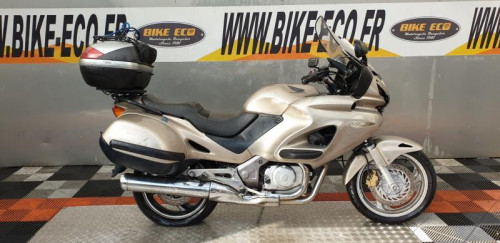 HONDA DEAUVILLE 650 NTV