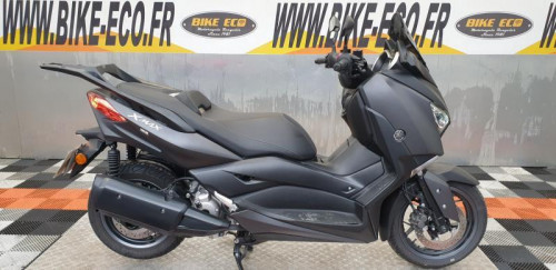 YAMAHA X-MAX 300