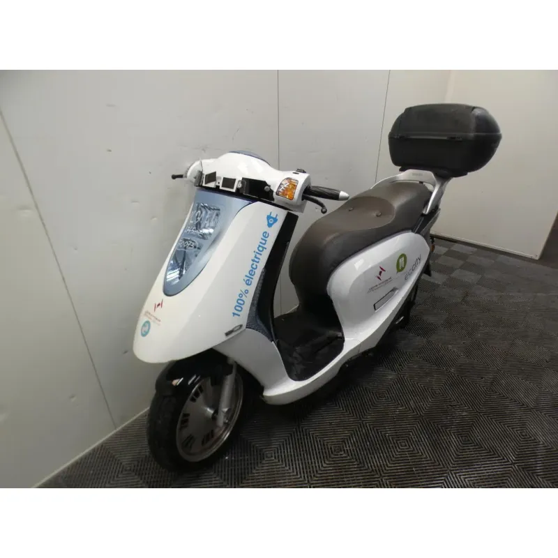 ECCITY MOTOCYCLES ARTELEC 670