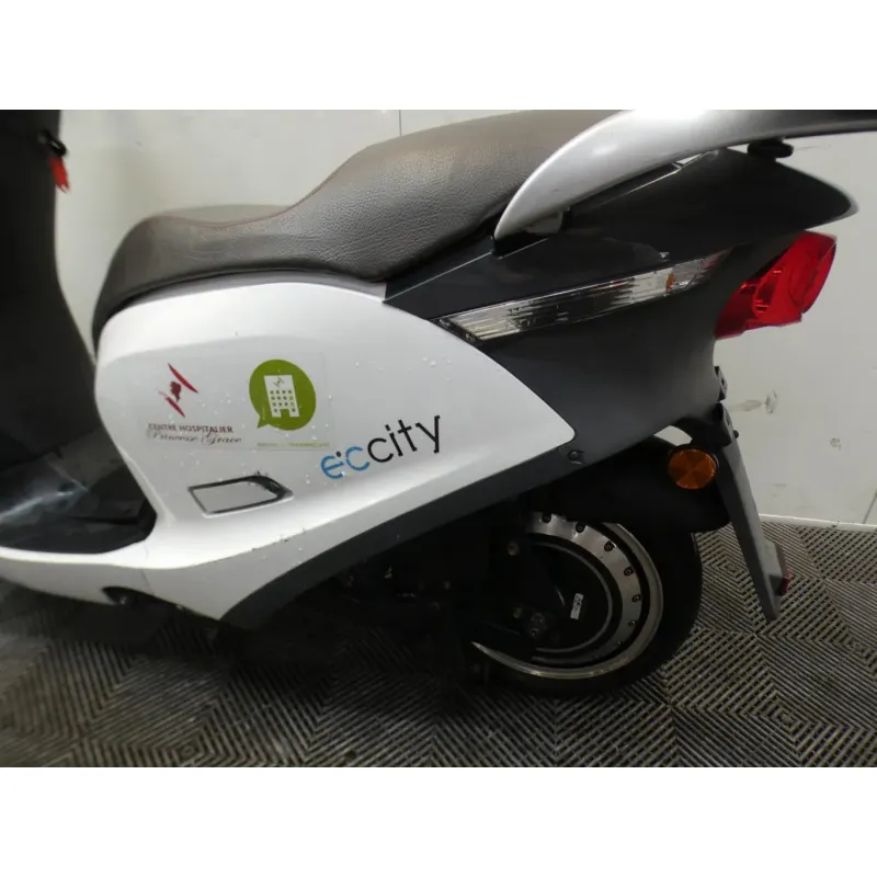 ECCITY MOTOCYCLES ARTELEC 670