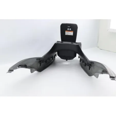 Cache carenage centrale marche pieds plancher PIAGGIO MP3 400 ABS 2020 - 2021