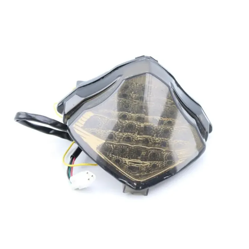 Feu arriere YAMAHA YZF 1000 R1 2004 - 2006