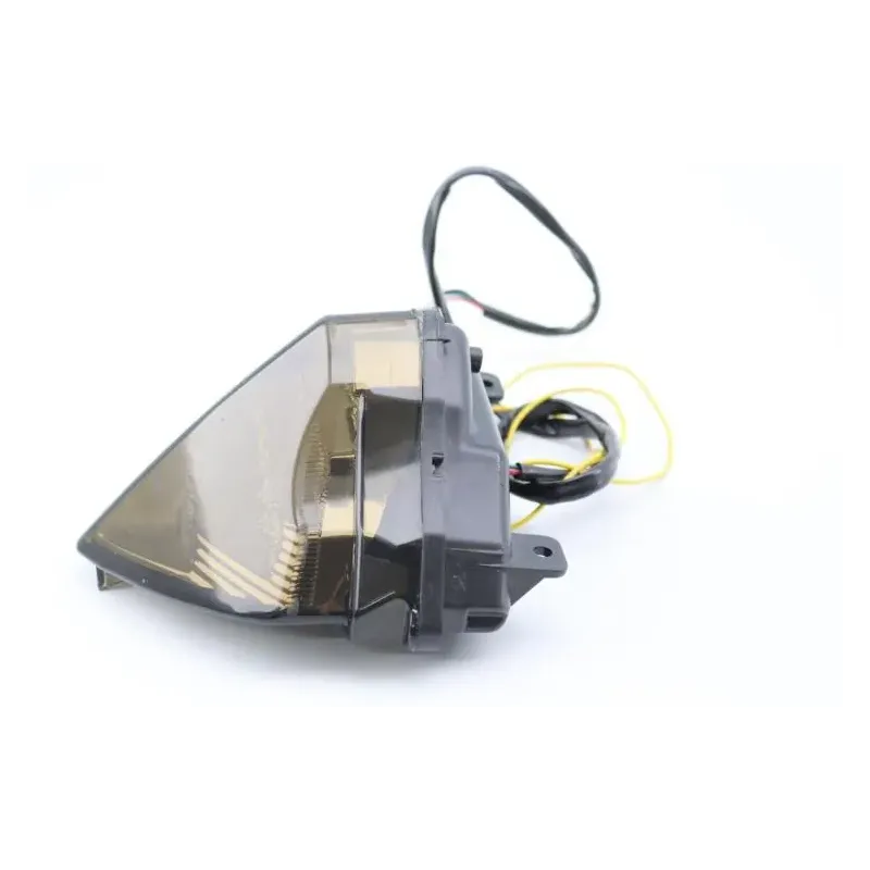 Feu arriere YAMAHA YZF 1000 R1 2004 - 2006