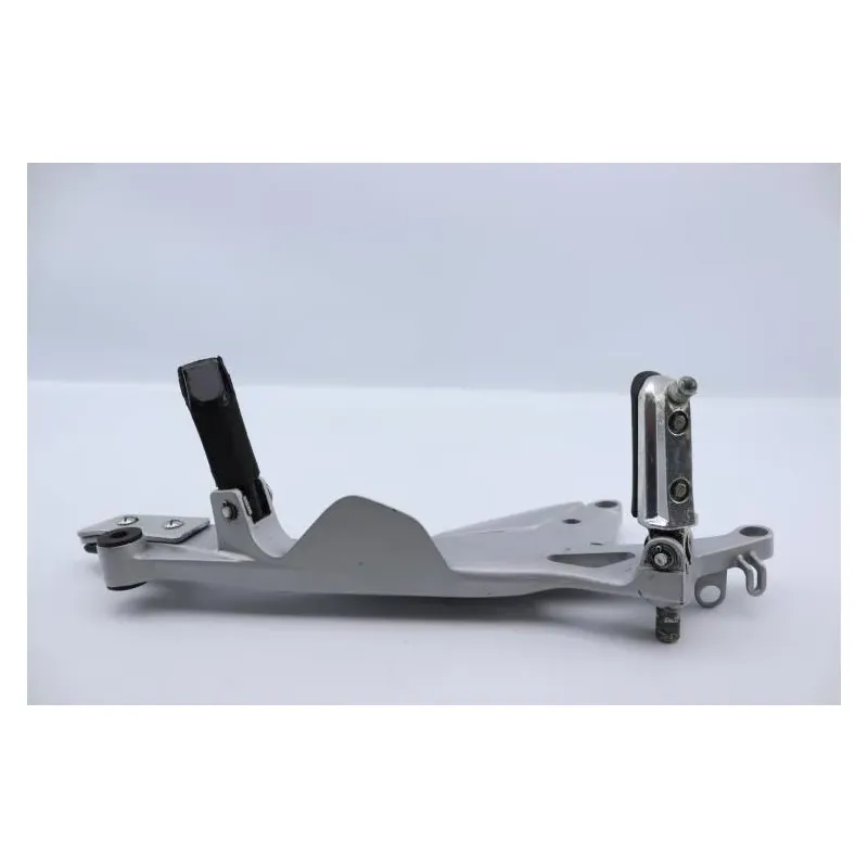 Platine avant droite HONDA CBF 500 2004 - 2007