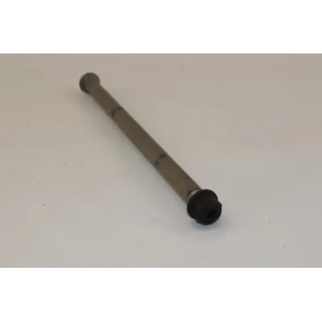 Axe de roue arriere SUZUKI UH 650 BURGMAN 2007 - 2013