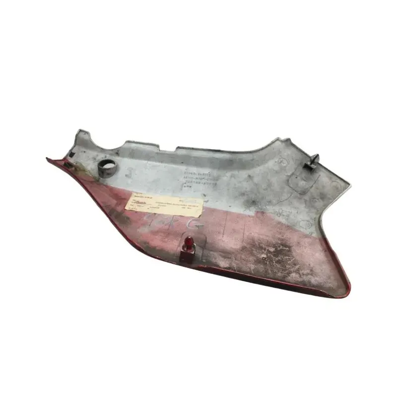 Cache carenage sous selle droit HONDA CBX 550 1982-1985