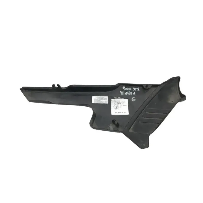 Cache carenage sous selle gauche YAMAHA XJ 900 1983-1984