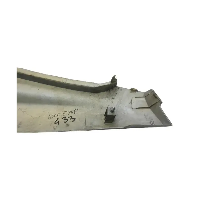 Cache carenage coque arriere droit YAMAHA FZR 1000 1991-1995