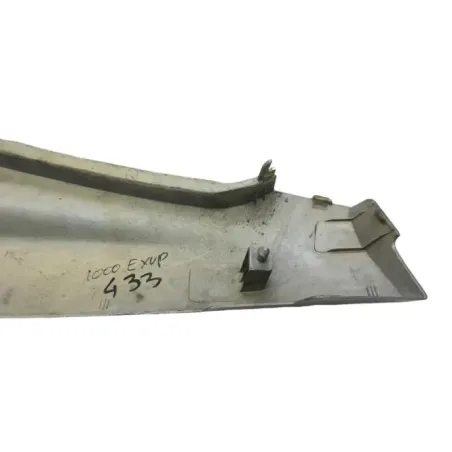 Cache carenage coque arriere droit YAMAHA FZR 1000 1991-1995