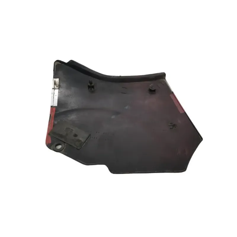 Cache carenage sous selle droit SUZUKI GSXR 750 1985-1987