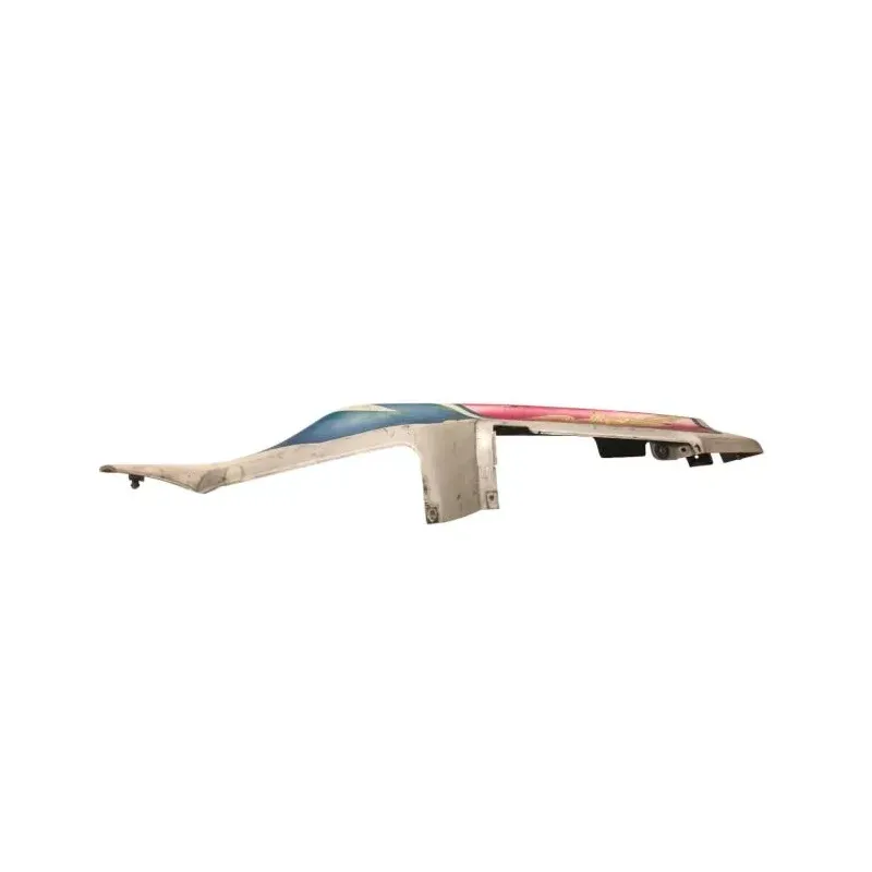 Cache carenage coque arriere droit SUZUKI RGV 250 1991-1996