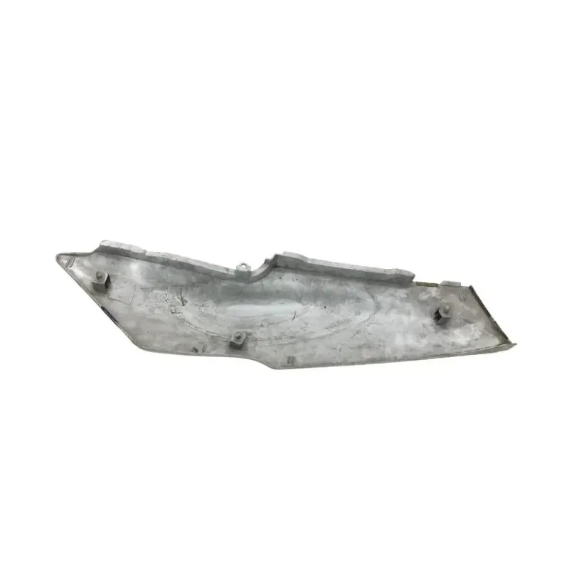 Cache carenage coque arriere droit YAMAHA FZR 600 1989-1993