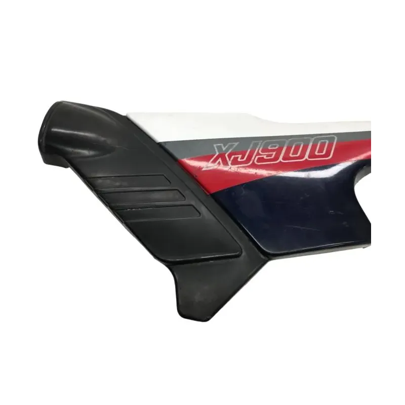 Cache carenage sous selle gauche YAMAHA XJ 900 1983-1984