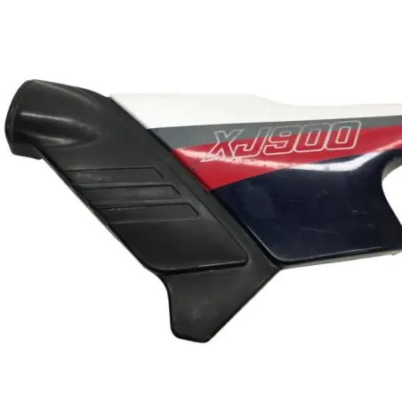 Cache carenage sous selle gauche YAMAHA XJ 900 1983-1984