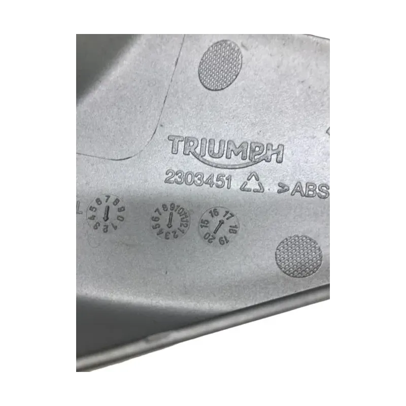 Cache carenage coque arriere droit TRIUMPH SPEED TRIPLE 1050 S 2016-2017