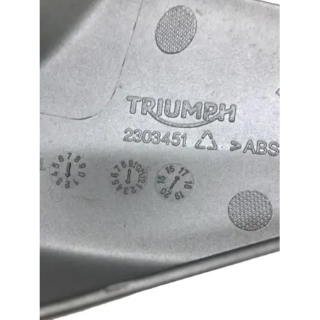Cache carenage coque arriere droit TRIUMPH SPEED TRIPLE 1050 S 2016-2017