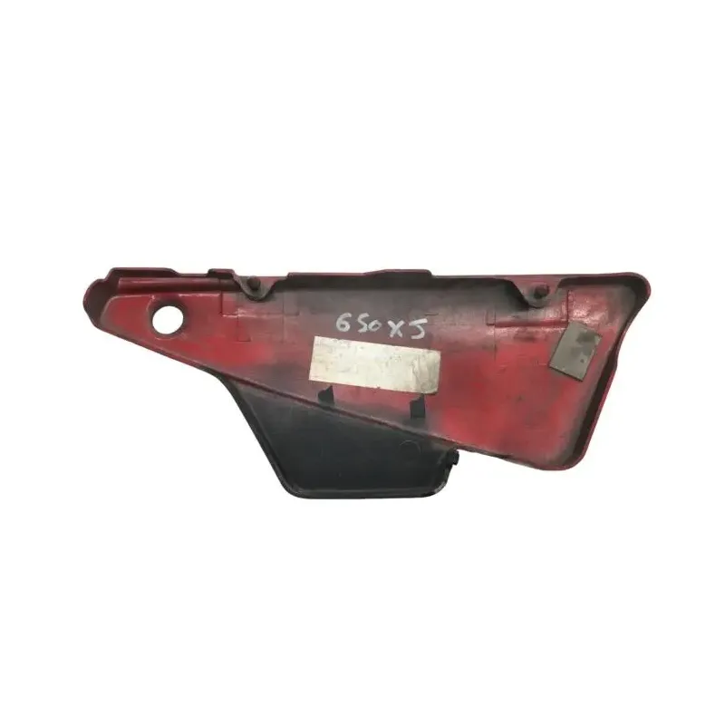 Cache carenage sous selle gauche YAMAHA XJ 650 1980-1983