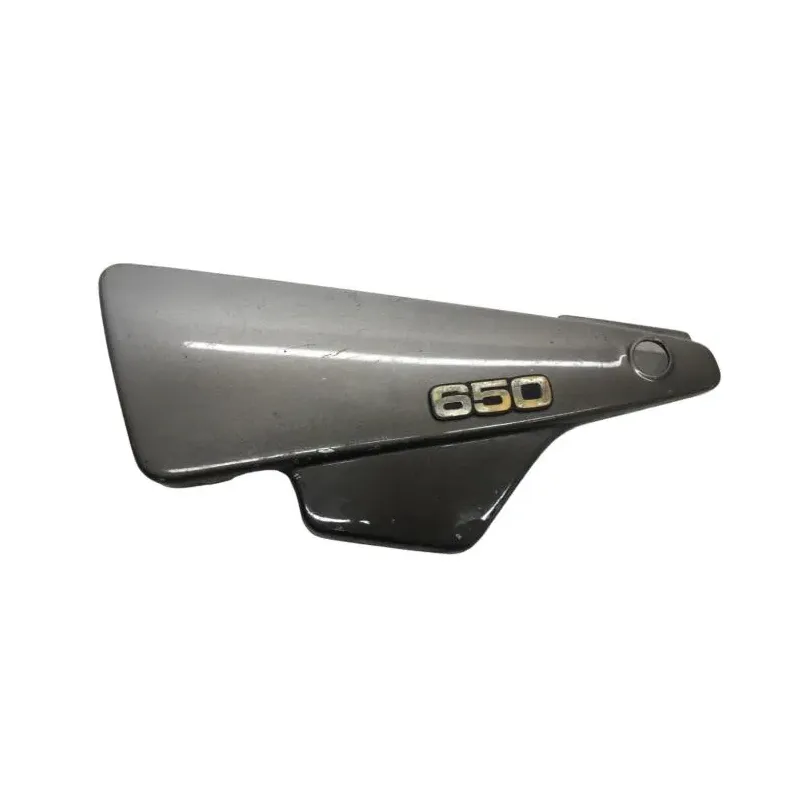 Cache carenage sous selle gauche YAMAHA XJ 650 1980-1983