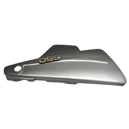Cache carenage sous selle gauche YAMAHA XJ 650 1980-1983