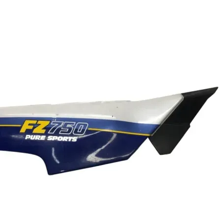 Cache carenage coque arriere droit YAMAHA FZ 750 1985-1986