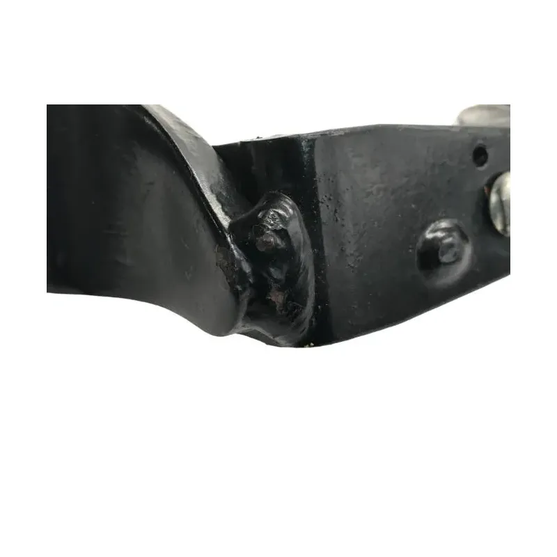 Platine et repose pieds arriere gauche YAMAHA YPR 125 2006-2009 XMAX