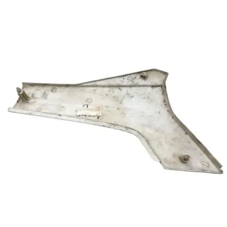 Cache carenage sous selle droit HONDA VF 400 F 1983-1984