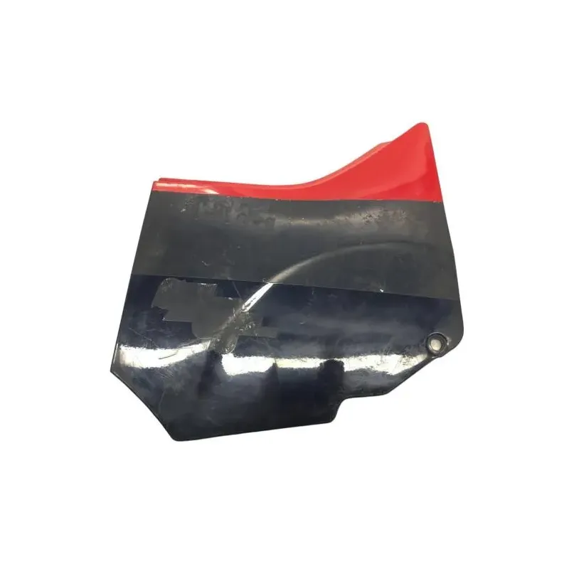 Cache carenage sous selle droit SUZUKI GSXR 750 1985-1987
