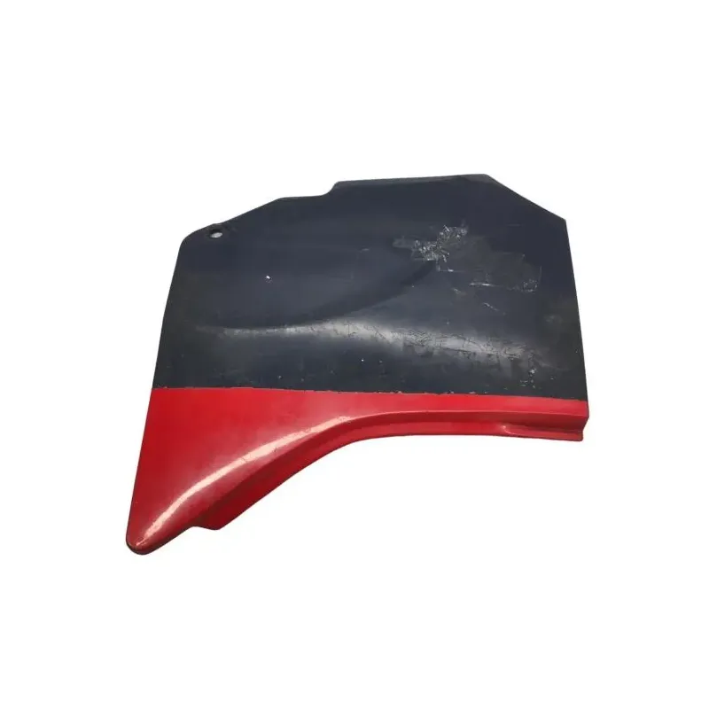 Cache carenage sous selle droit SUZUKI GSXR 750 1985-1987