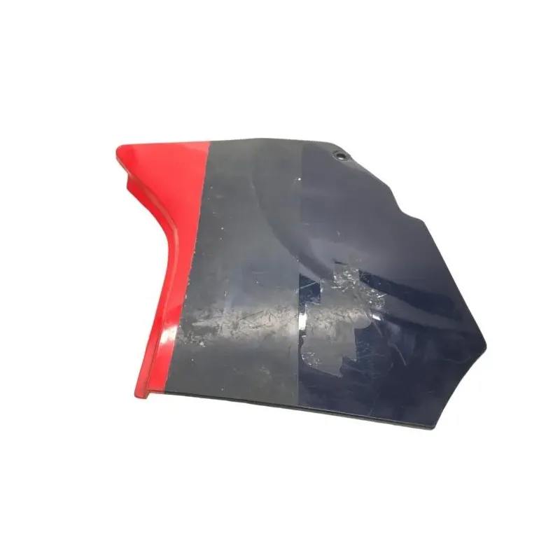 Cache carenage sous selle droit SUZUKI GSXR 750 1985-1987