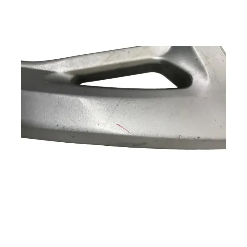 Platine et repose pieds arriere droit SUZUKI SV 650 1999-2002