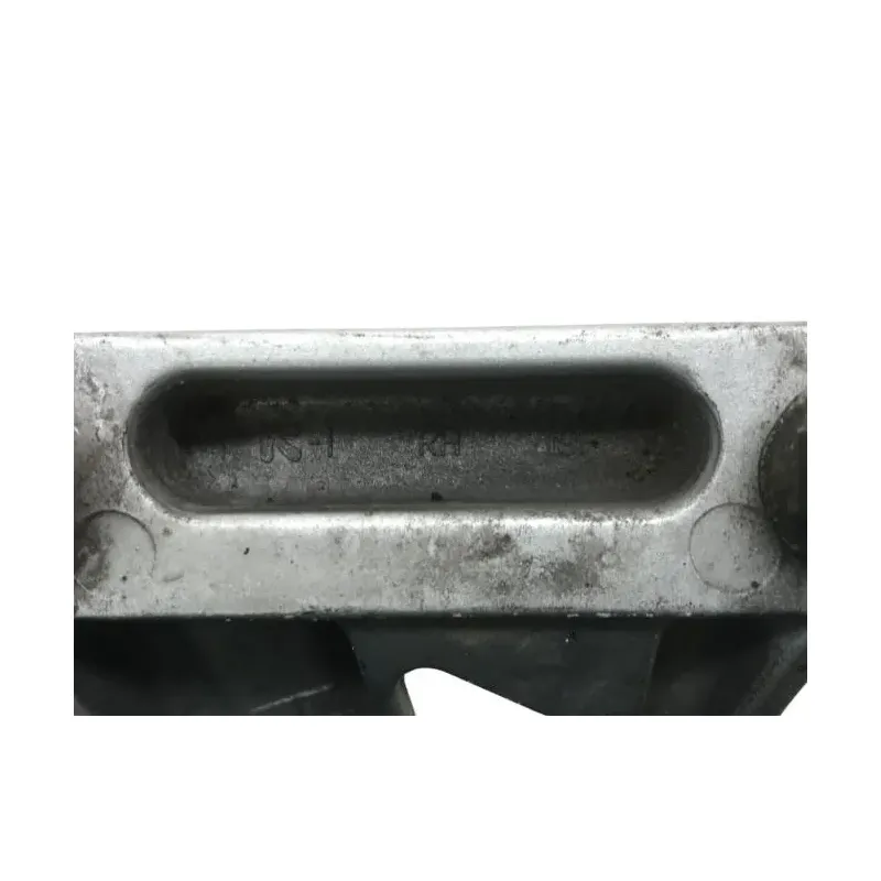 Platine et repose pieds arriere droit SUZUKI SV 650 1999-2002