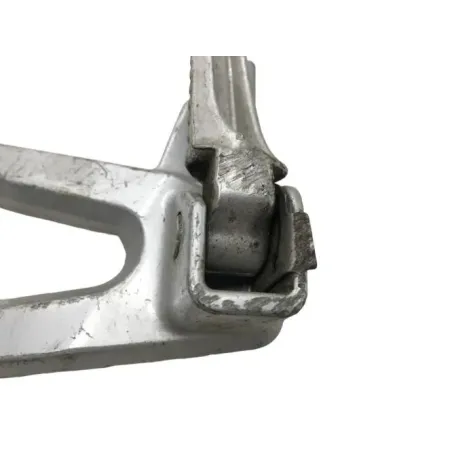 Platine et repose pieds arriere gauche SUZUKI SV 650 N 2004-2010