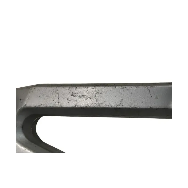 Platine et repose pieds arriere gauche SUZUKI SV 650 2003-2015