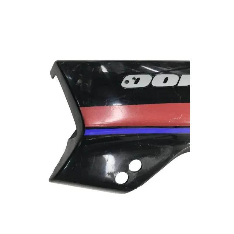 Cache carenage coque arriere gauche SUZUKI GSXR 1100 1991-1992