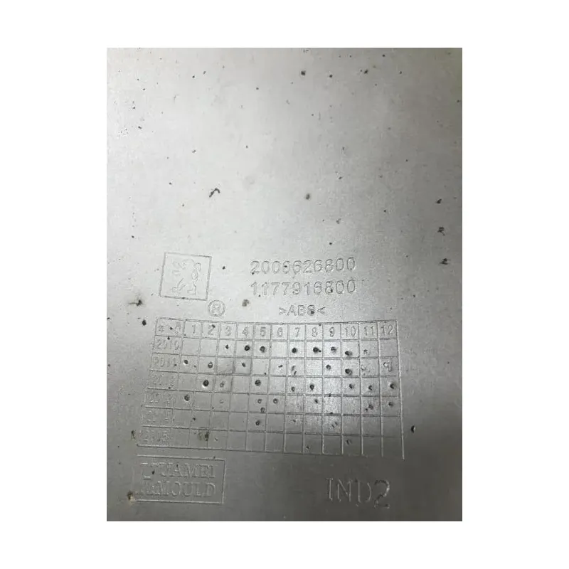 Garde boue avant PEUGEOT KISBEE 50 2011-2017 RS 2T