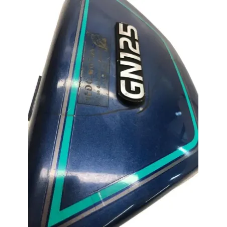 Cache carenage sous selle gauche SUZUKI GN 125 1982-1996