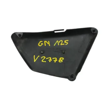 Cache carenage sous selle gauche SUZUKI GN 125 1982-1996