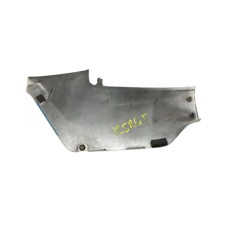 Cache carenage sous selle droit SUZUKI RG 125 1985-1991 GAMMA
