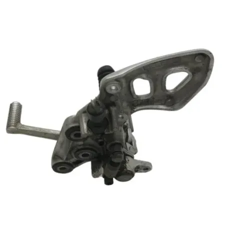 Platine avant droite SUZUKI GSXR 1300 2002-2007 HAYABUSA