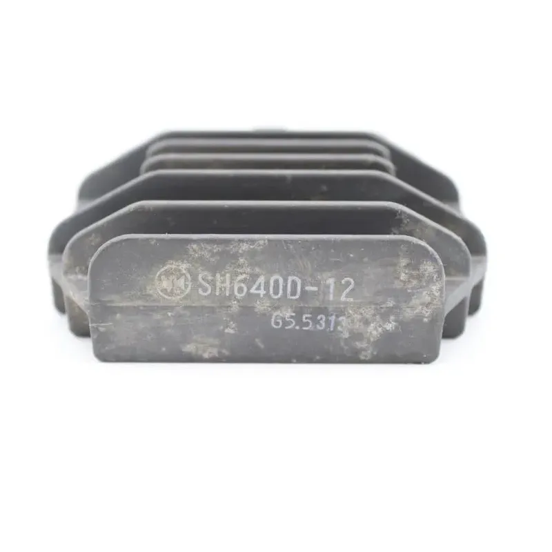 Regulateur charge batterie PIAGGIO VESPA GRANTURISMO 125 2004 - 2006