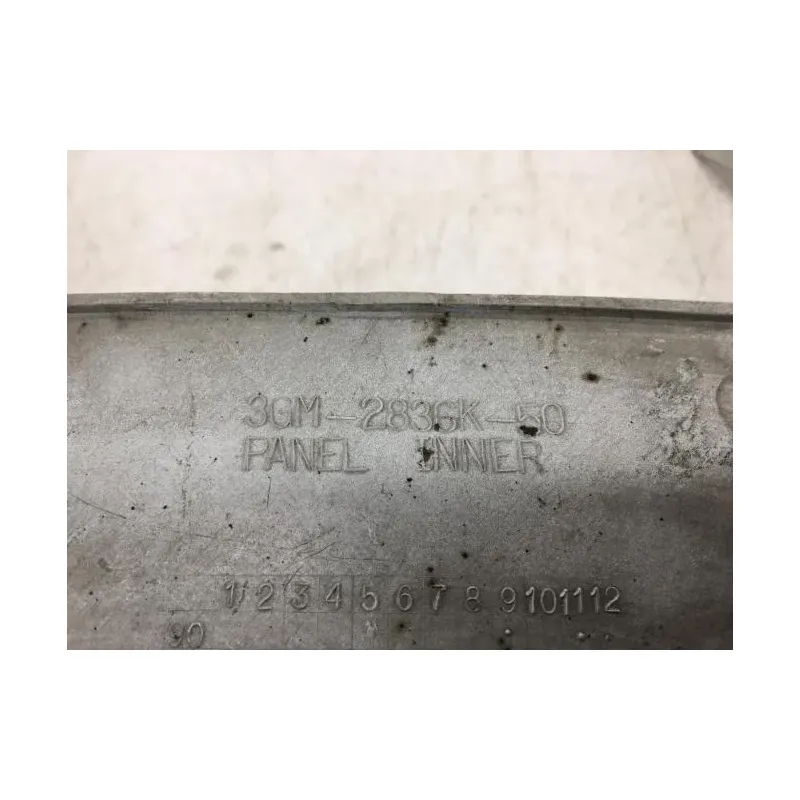 Cache carenage centrale sabot YAMAHA FZR 1000 1991-1995