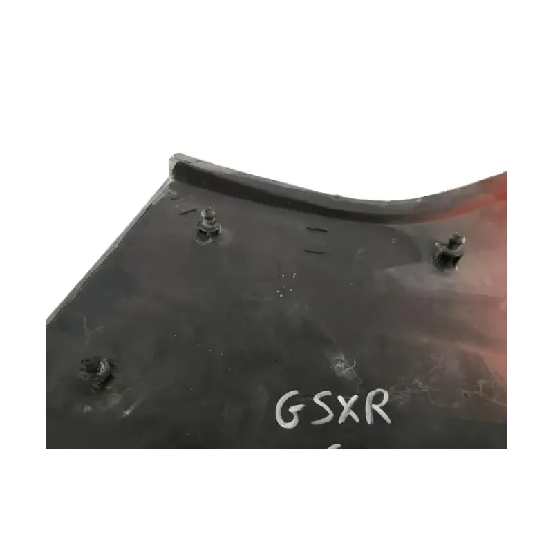 Cache carenage sous selle gauche SUZUKI GSXR 750 1985-1987