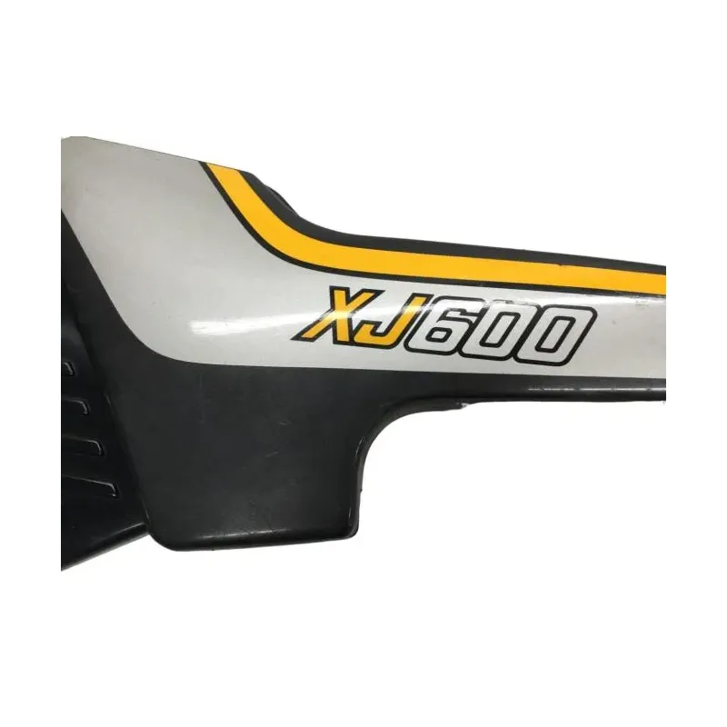 Cache carenage sous selle gauche YAMAHA XJ 600 1984-1991
