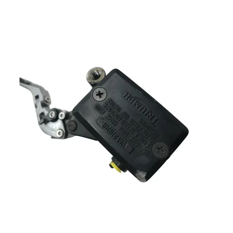 Maitre cylindre frein avant TRIUMPH STREET TRIPLE 675 2007-2011